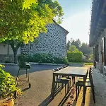 Les Glycines - Maison Familiale Avec Jardin, Entre Nature Et Confort