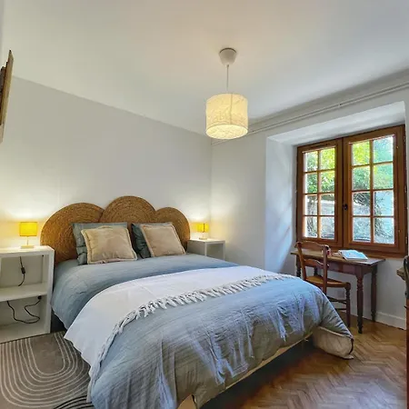 Semesterbostad Les Glycines - Maison Familiale Avec Jardin, Entre Nature Et Confort *