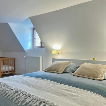 Semesterbostad Les Glycines - Maison Familiale Avec Jardin, Entre Nature Et Confort *