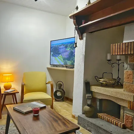 Semesterbostad Les Glycines - Maison Familiale Avec Jardin, Entre Nature Et Confort Jou-sous-Monjou