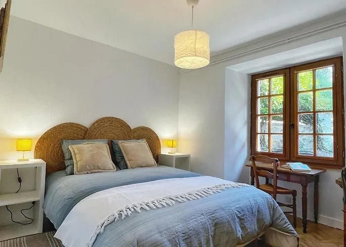 Dom wakacyjny Les Glycines - Maison Familiale Avec Jardin, Entre Nature Et Confort *