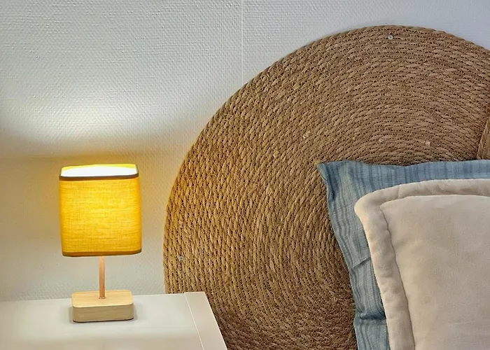 Les Glycines - Maison Familiale Avec Jardin, Entre Nature Et Confort Jou-sous-Monjou