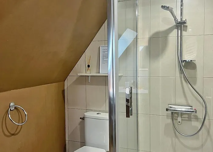 Les Glycines - Maison Familiale Avec Jardin, Entre Nature Et Confort Jou-sous-Monjou