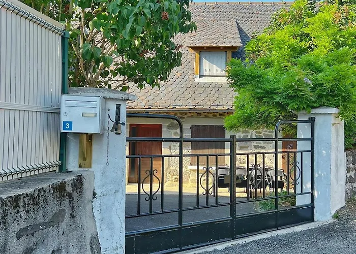 Les Glycines - Maison Familiale Avec Jardin, Entre Nature Et Confort Dom wakacyjny Jou-sous-Monjou