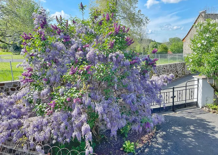 Les Glycines - Maison Familiale Avec Jardin, Entre Nature Et Confort * Jou-sous-Monjou